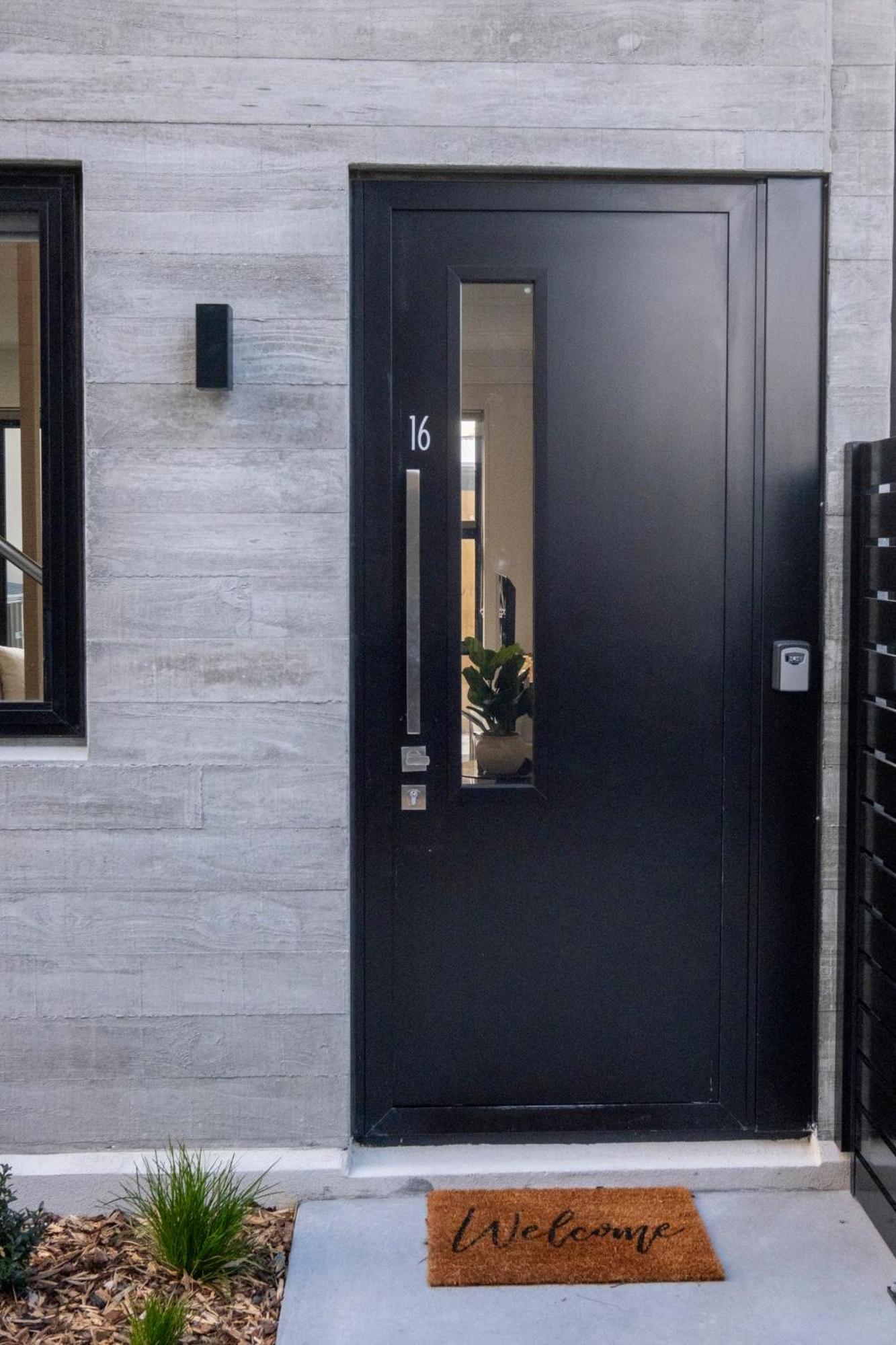 Luxury 2 Bed Townhome In Cbd Christchurch Exterior foto